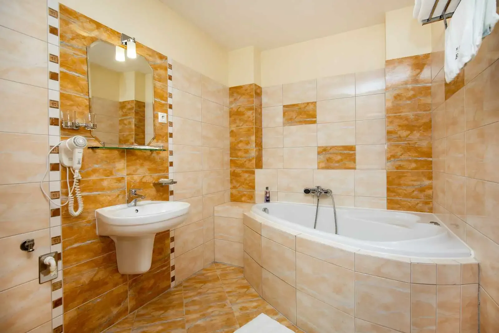 Family Apartment bathroom