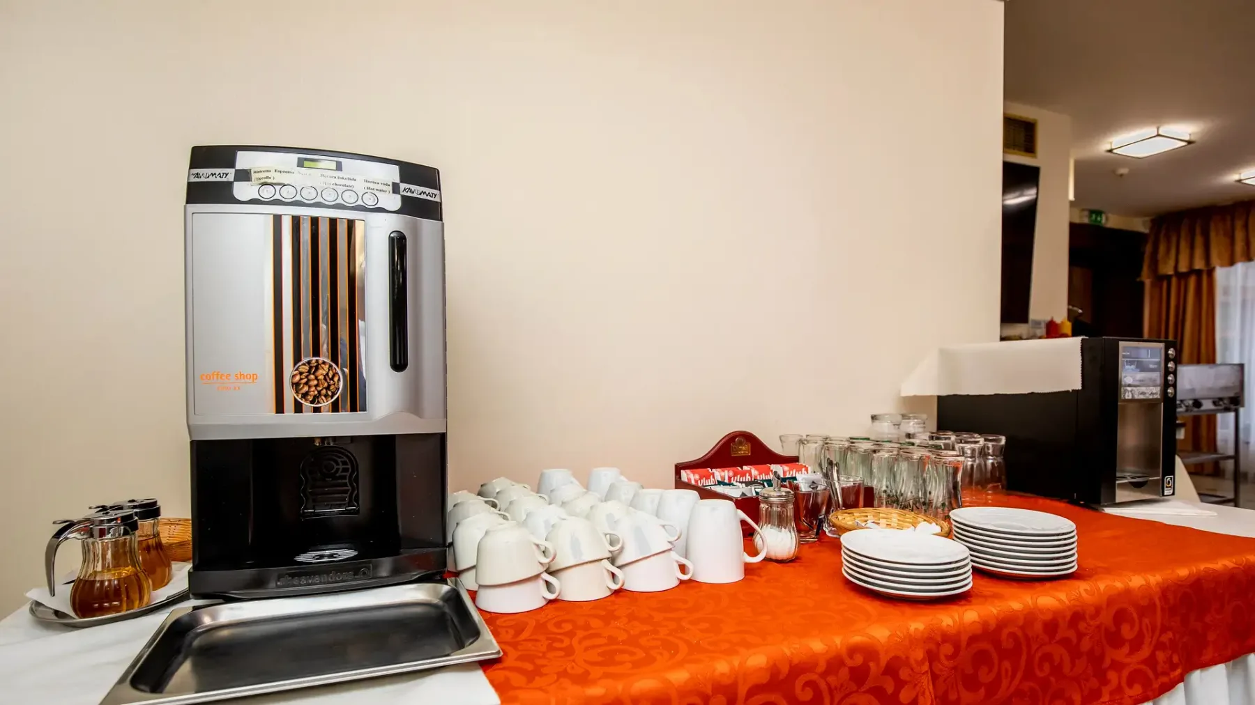 Breakfast coffee machine