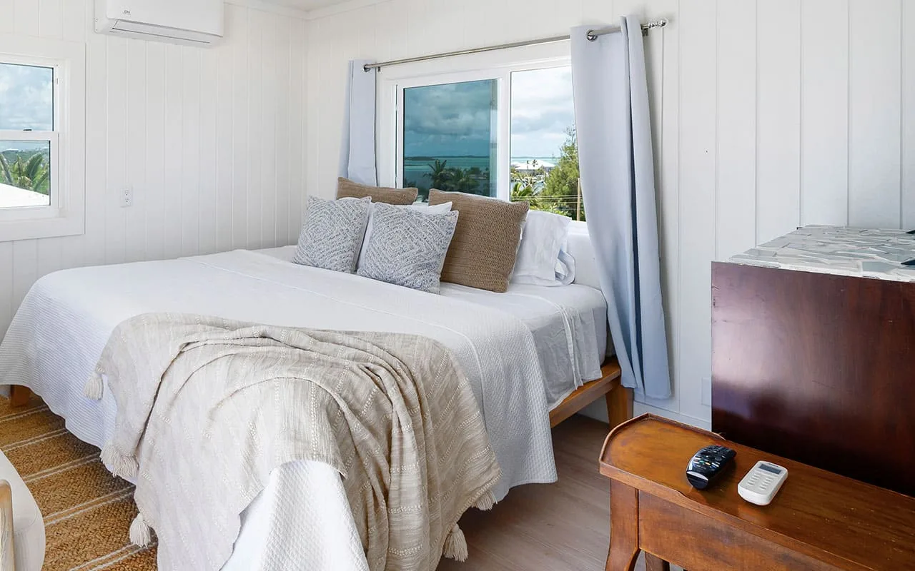 Honeymoon Suite bed