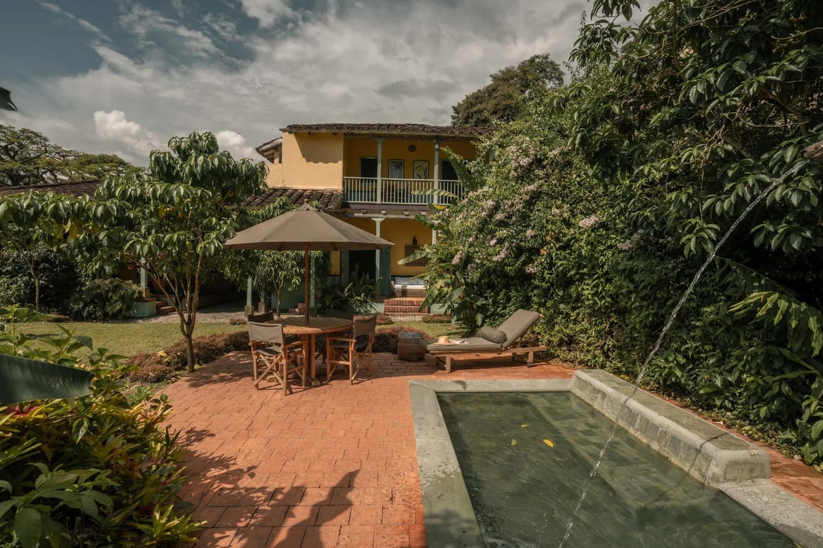 Nature Escape 10BR w/ Pool in Antioquia