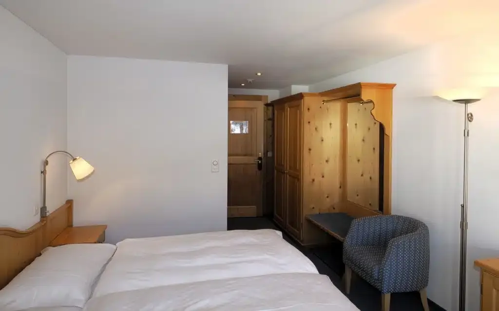 Foto de una habitación del Hotel Alpina Parpan