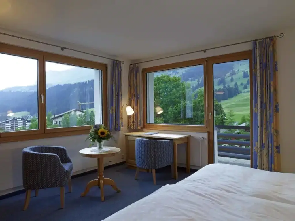 Foto de una habitación del Hotel Alpina Parpan