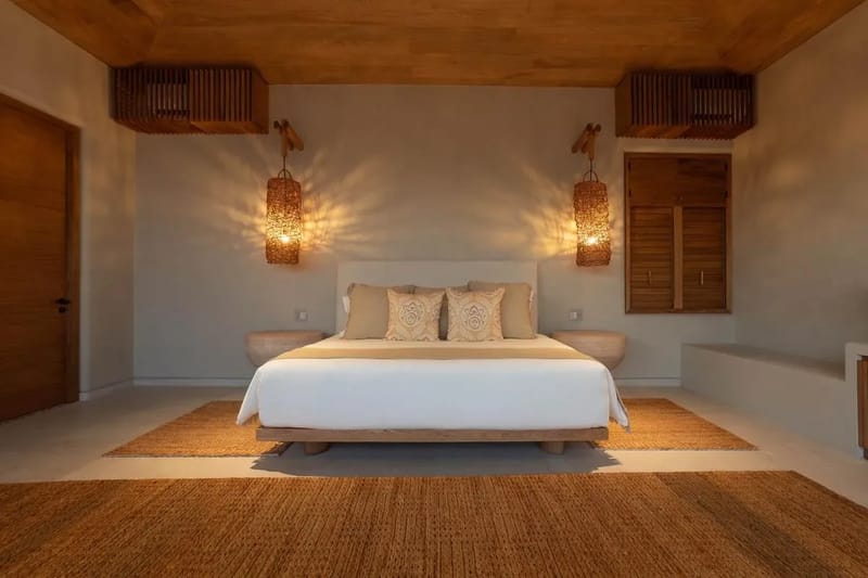 Luxury 8BR Oceanfront Villa w/ Infinity Pool