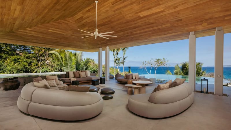 Luxury 8BR Oceanfront Villa w/ Infinity Pool