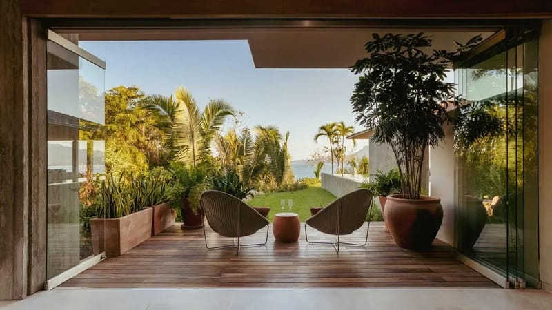 Luxury 8BR Oceanfront Villa w/ Infinity Pool