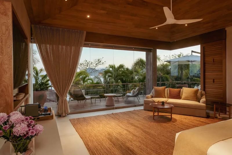 Luxury 8BR Oceanfront Villa w/ Infinity Pool