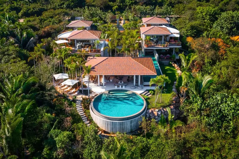 Luxury 8BR Oceanfront Villa w/ Infinity Pool