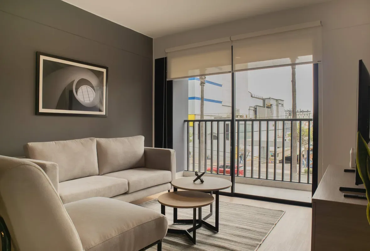 Engaging 1BR w/ Perfect Balcony in Miraflores