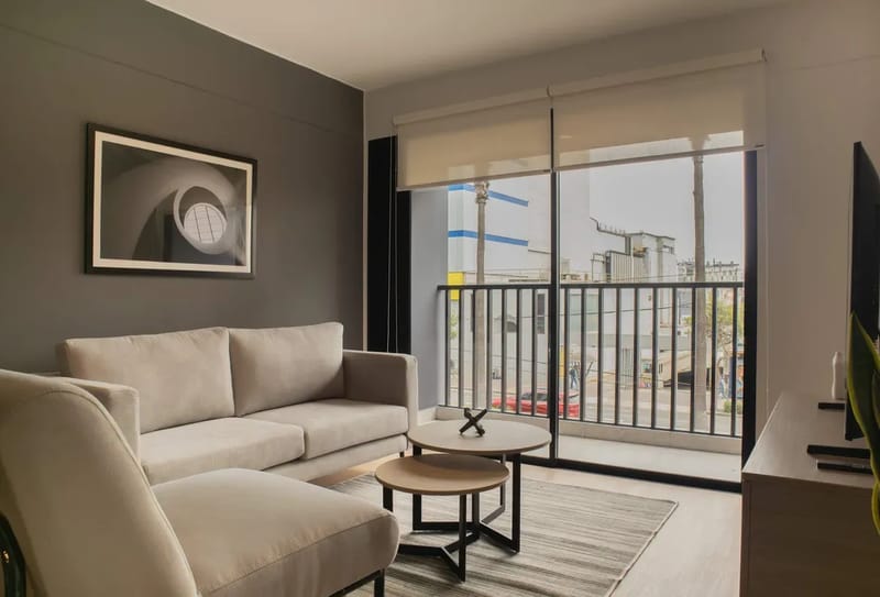 Engaging 1BR w/ Perfect Balcony in Miraflores