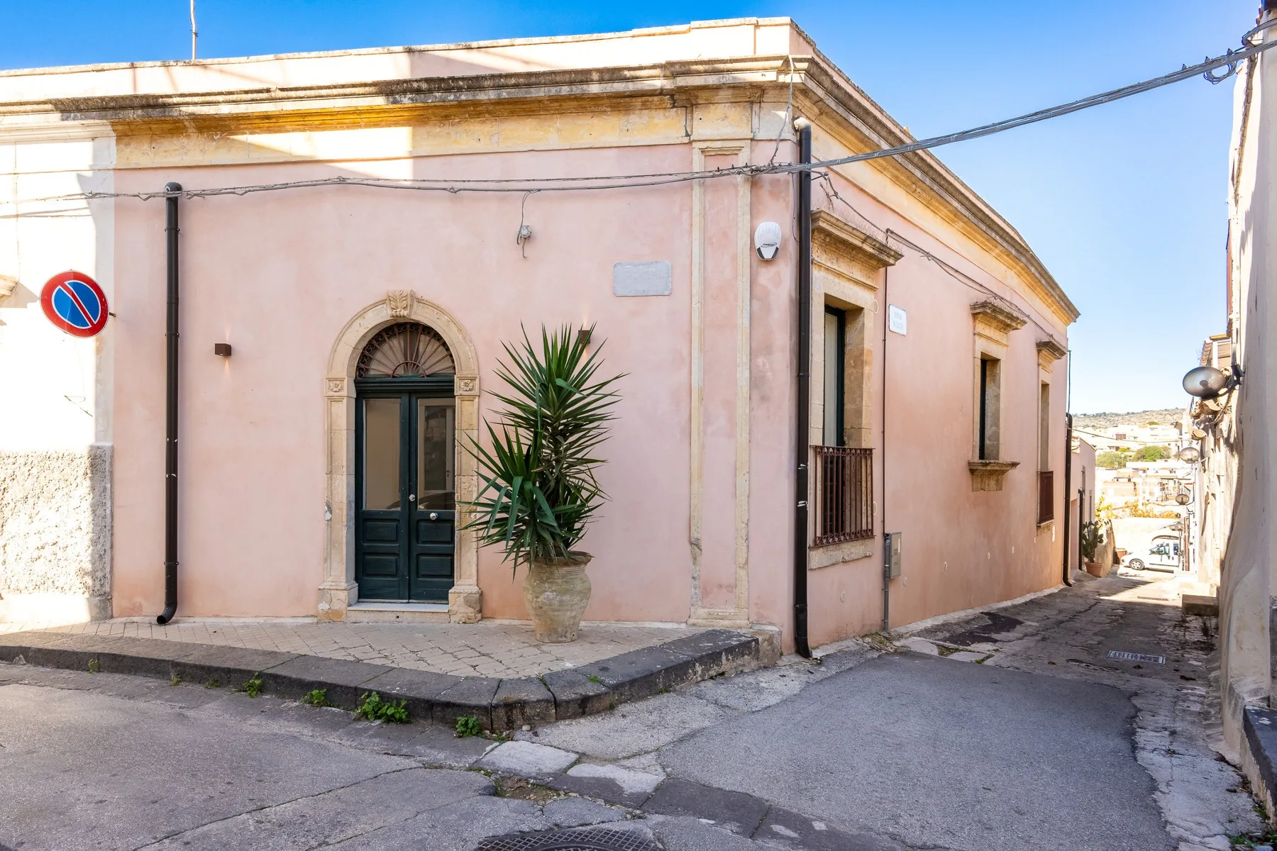 Nicu Amuri con Terrazza a Noto
