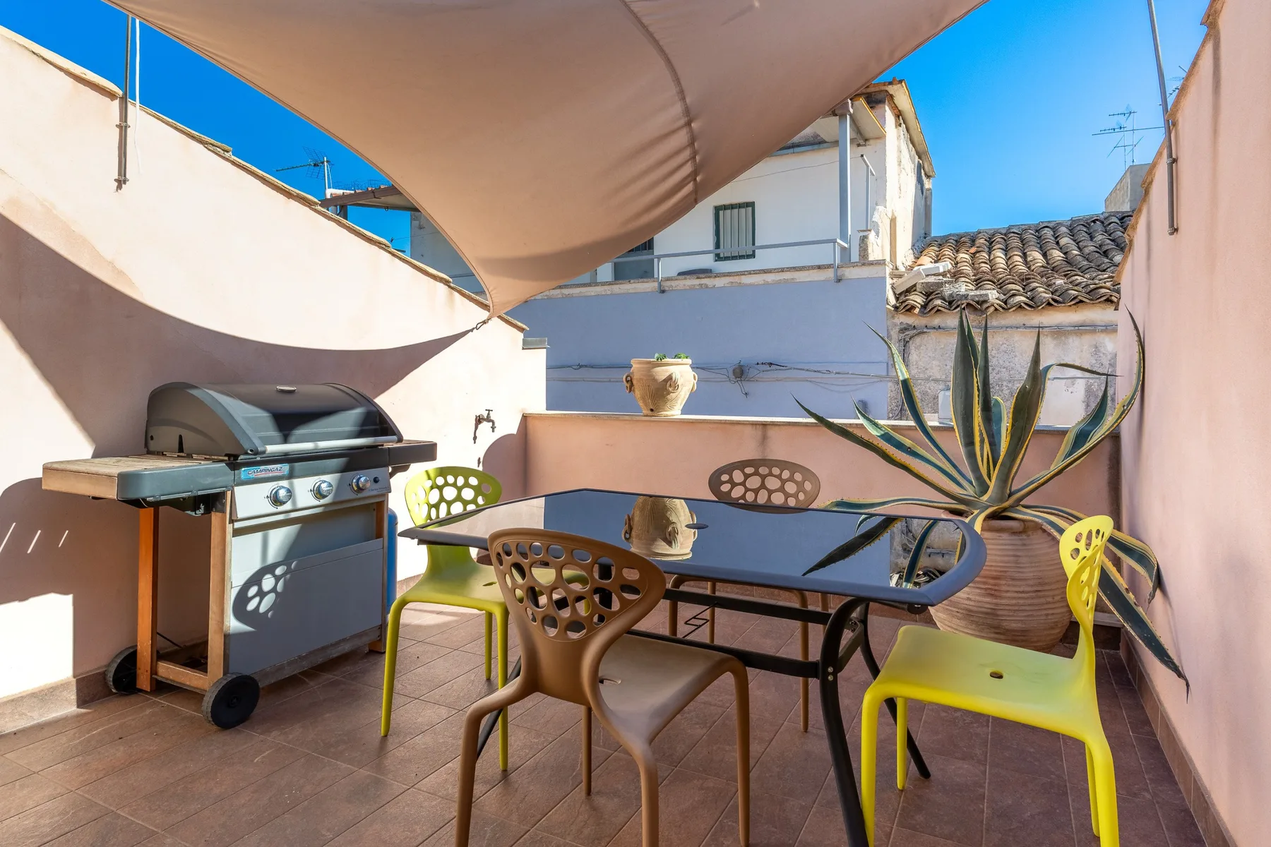 Nicu Amuri con Terrazza a Noto