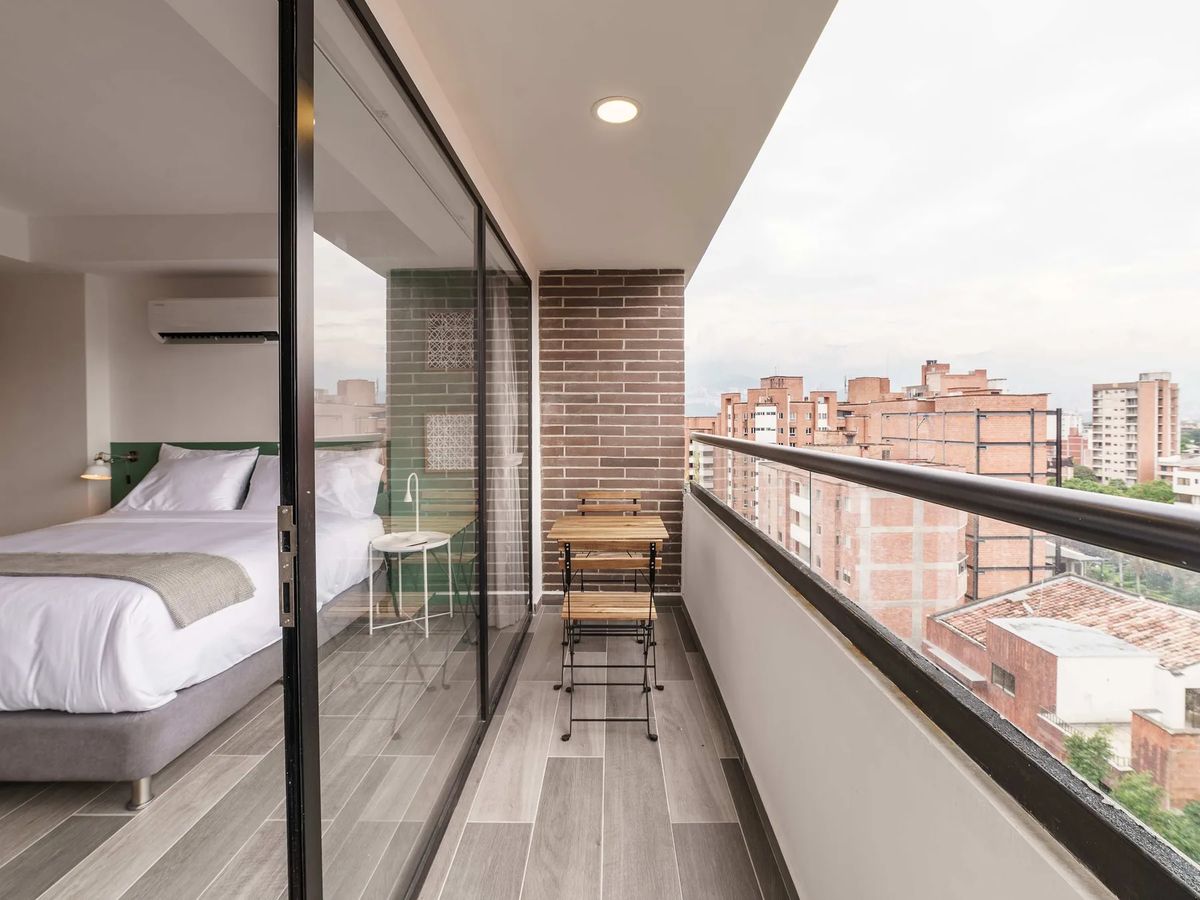 Light-filled Loft in Laureles w/ Balcony