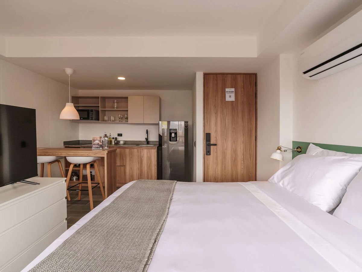 Light-filled Loft in Laureles w/ Balcony