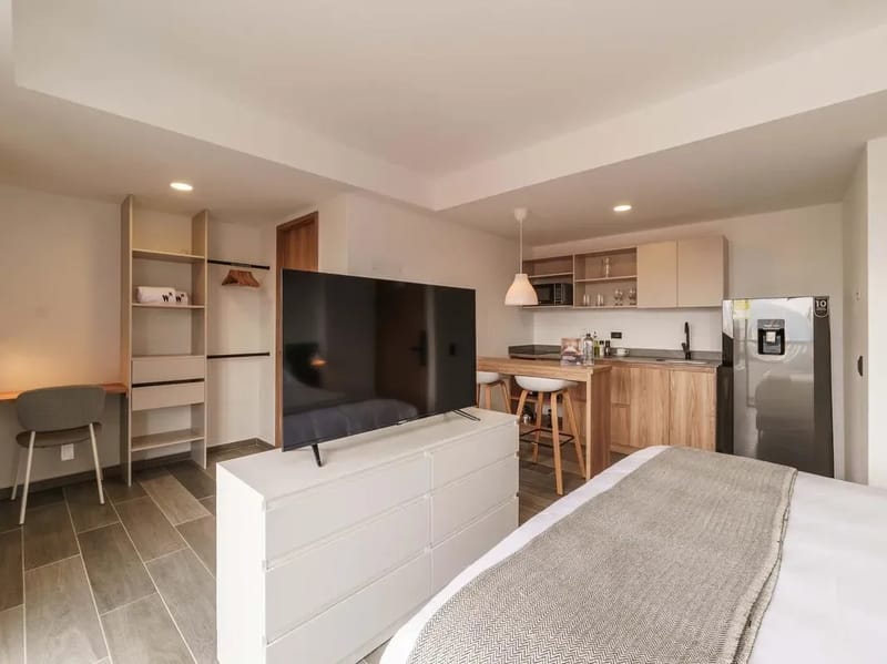 Light-filled Loft in Laureles w/ Balcony