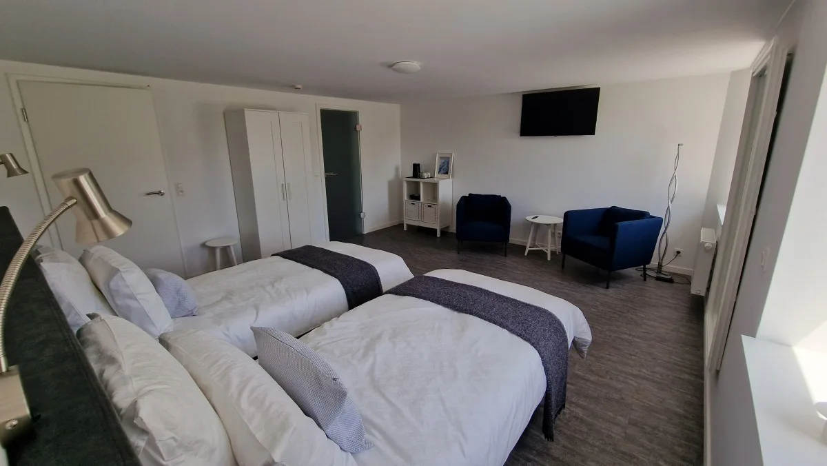 Habitación 1: habitación de lujo con dos camas separadas con somier de muelles