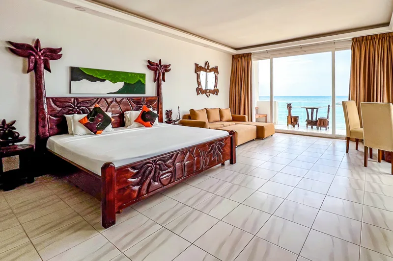 Suite de lujo con vista al mar de The C Resort