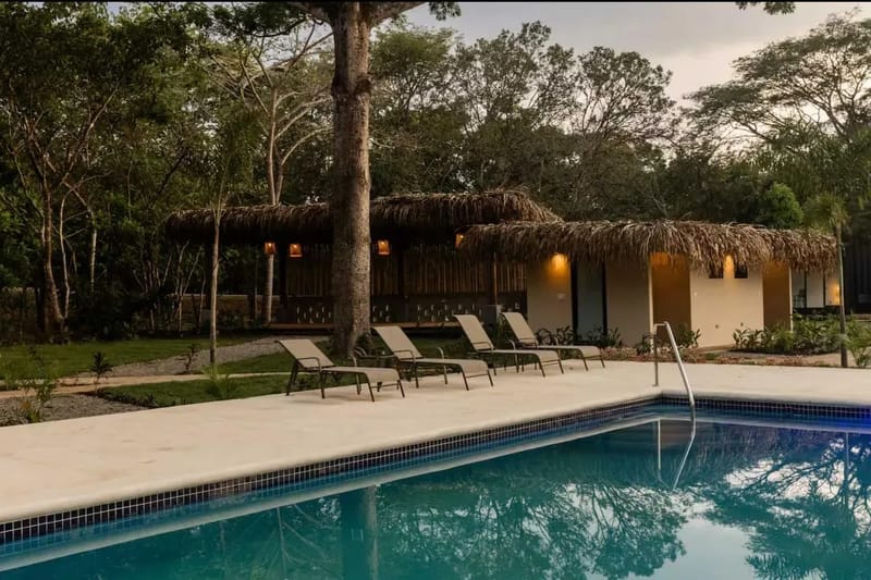 Charming 1BR Bungalow with Green Views
