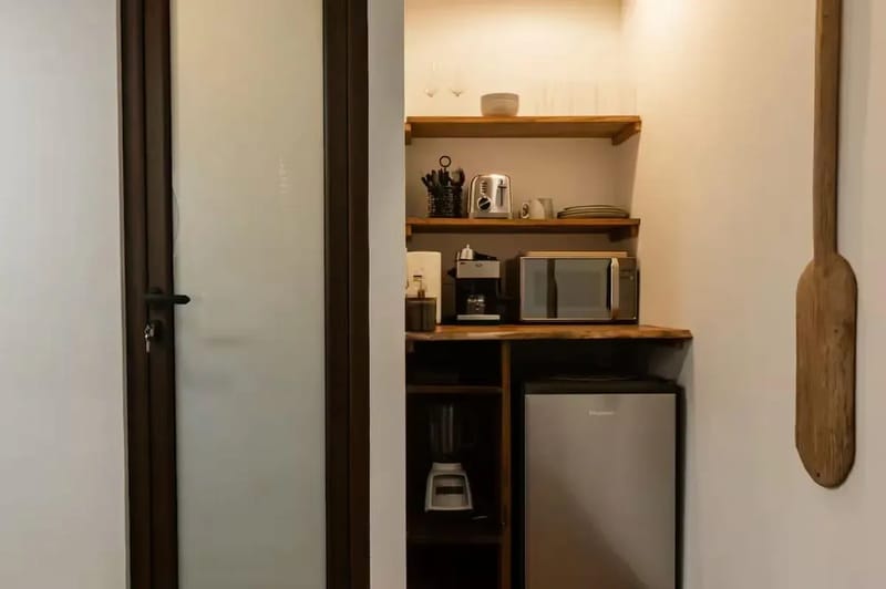 Charming 1BR Bungalow with Green Views
