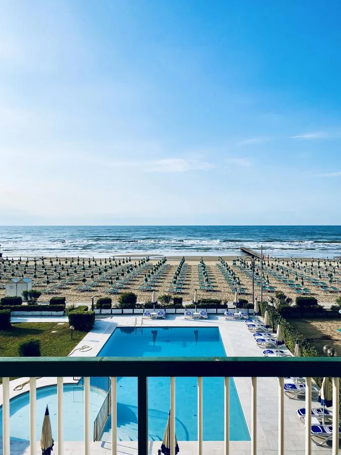 Hotel Florida seafront