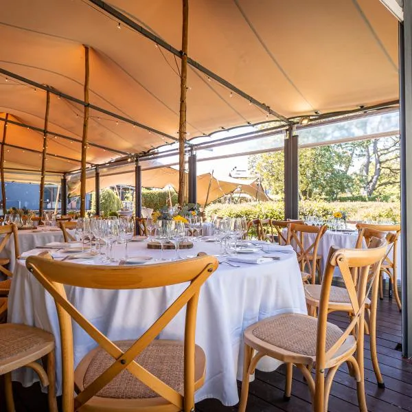 Hotel restaurant