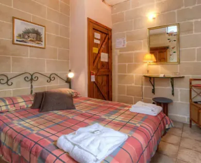 Acogedor dormitorio doble en Green Grove Malta
