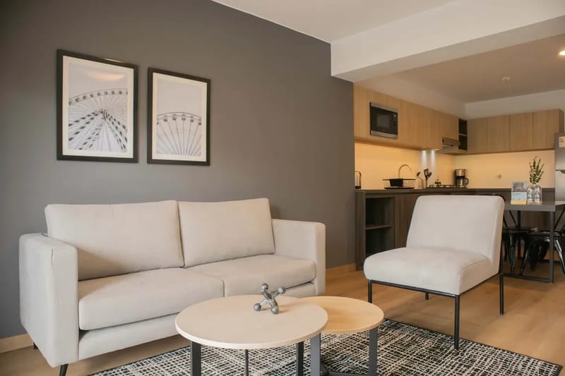 Contemporary 1BR w/ Balcony in Miraflores