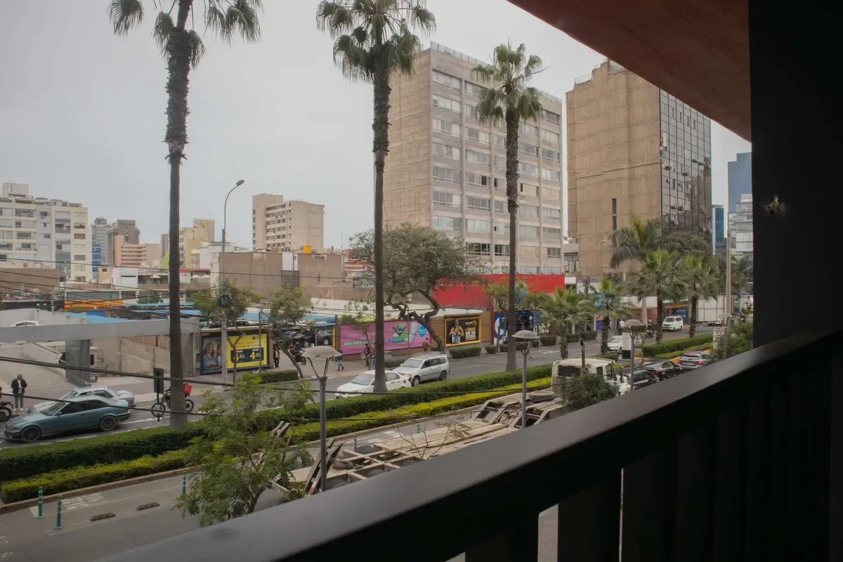 Contemporary 1BR w/ Balcony in Miraflores