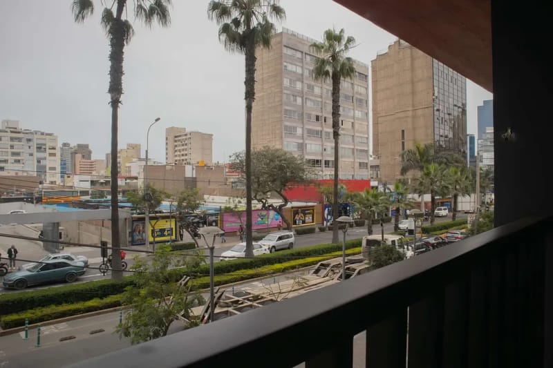 Contemporary 1BR w/ Balcony in Miraflores