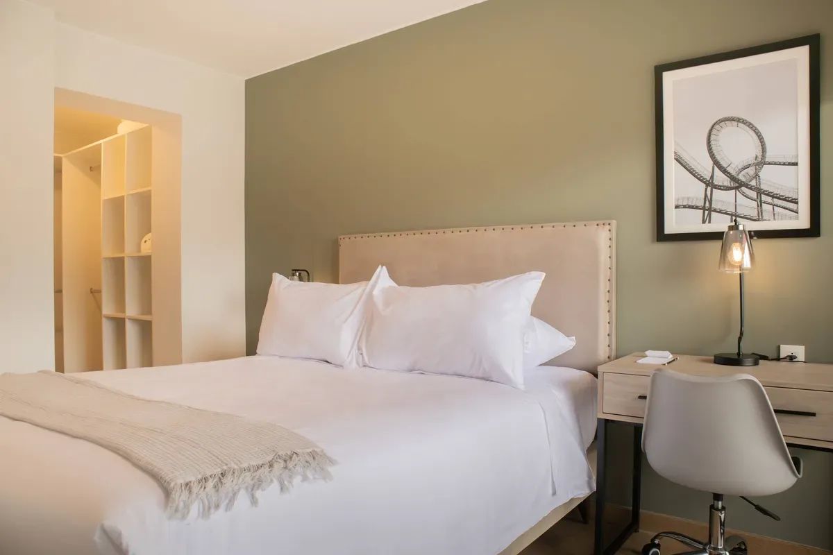 Contemporary 1BR w/ Balcony in Miraflores