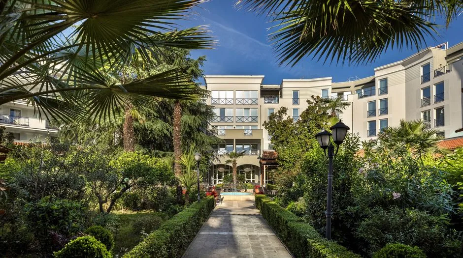 Jardín del hotel