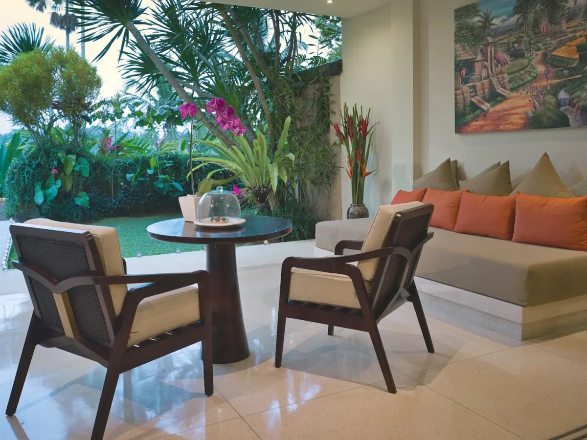Presidential Royal Suite living room