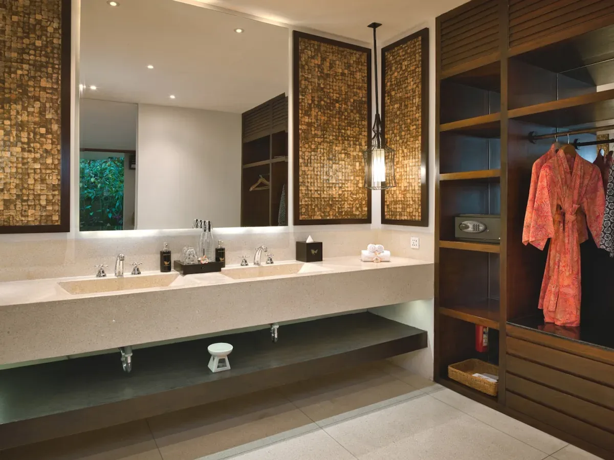 Presidential Royal Suite bathroom and vanity