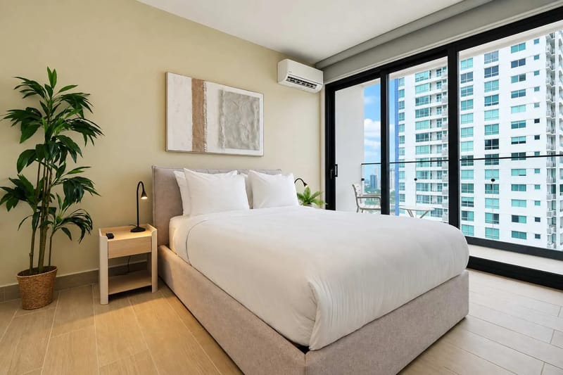 2BR City Escape w/ Balcony in San Francisco