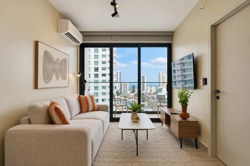 2BR City Escape w/ Balcony in San Francisco