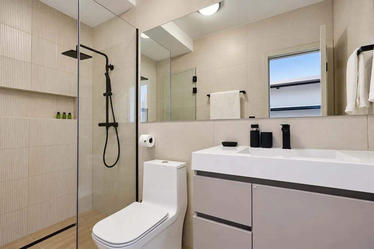 2BR City Escape w/ Balcony in San Francisco