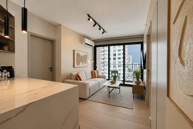 2BR City Escape w/ Balcony in San Francisco