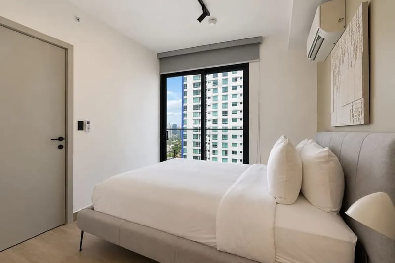 2BR City Escape w/ Balcony in San Francisco