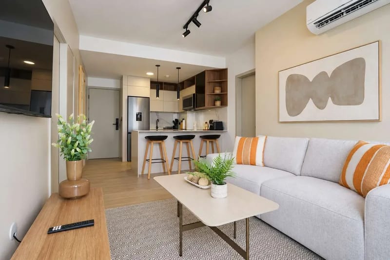 2BR City Escape w/ Balcony in San Francisco