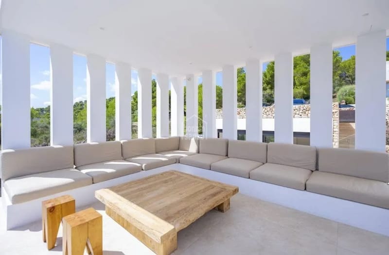 Amazing 7BR House w/ Swimming Pool in Menorca