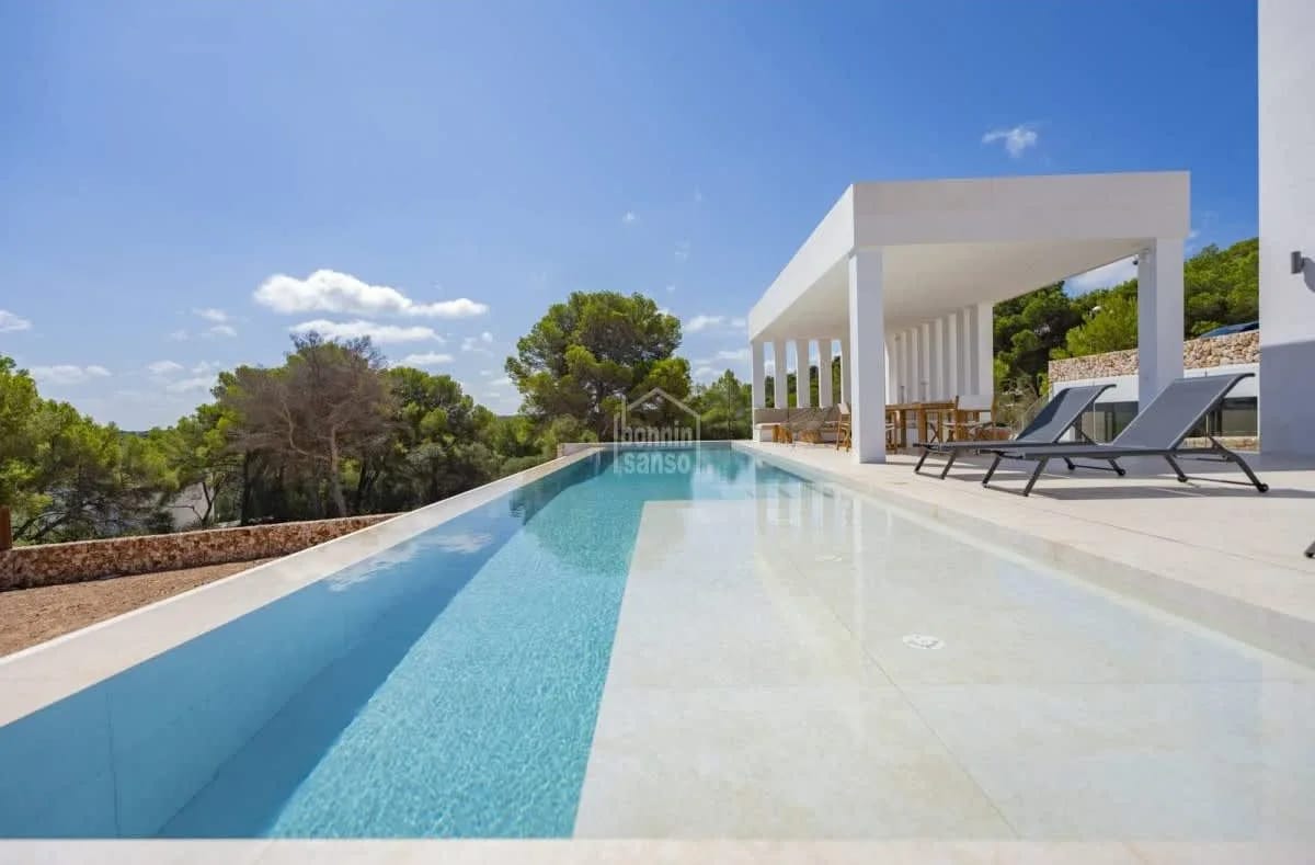 Amazing 7BR House w/ Swimming Pool in Menorca