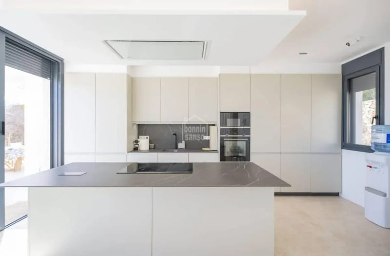 Amazing 7BR House w/ Swimming Pool in Menorca