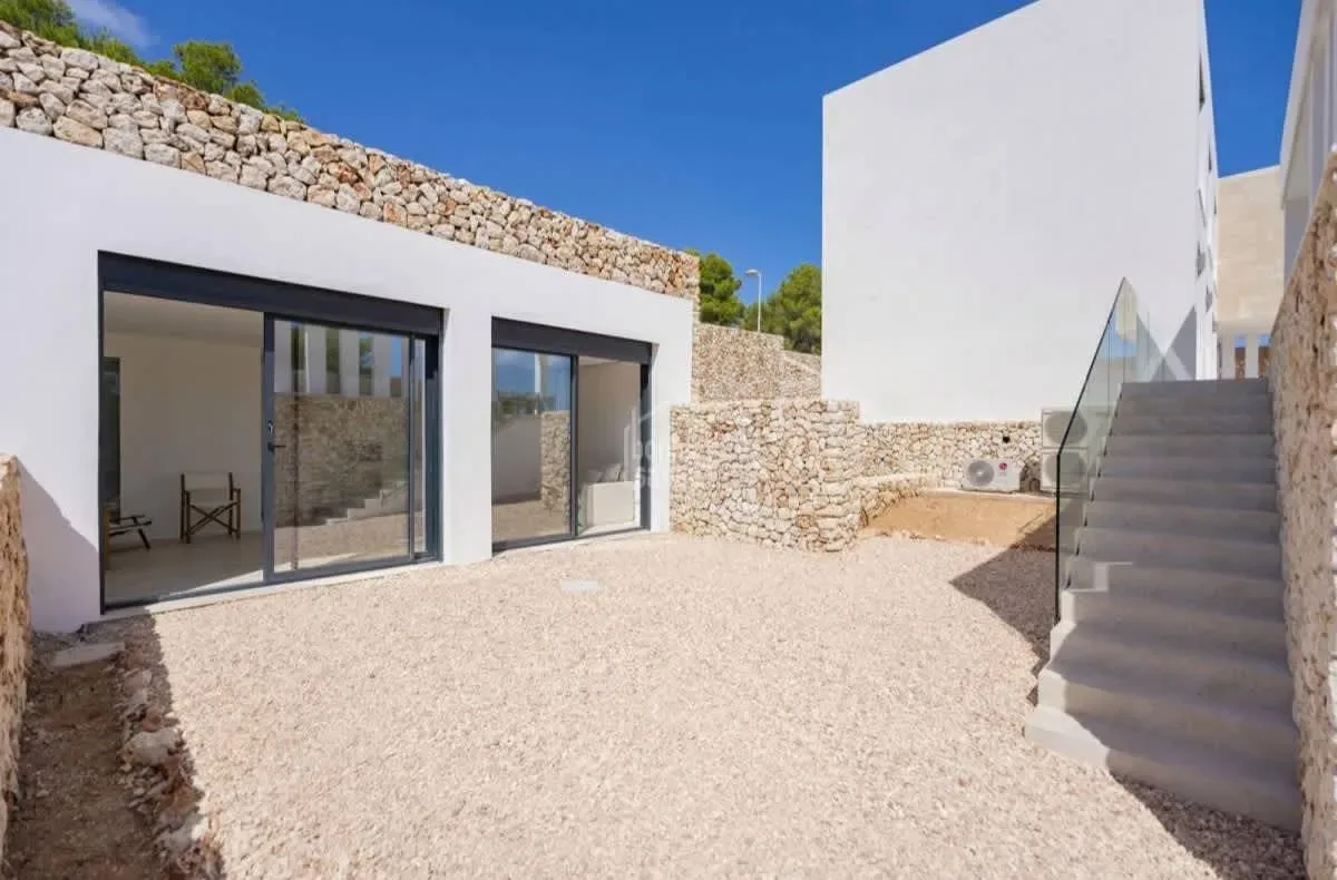 Amazing 7BR House w/ Swimming Pool in Menorca