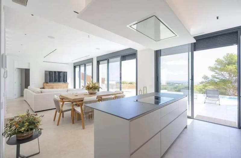Amazing 7BR House w/ Swimming Pool in Menorca
