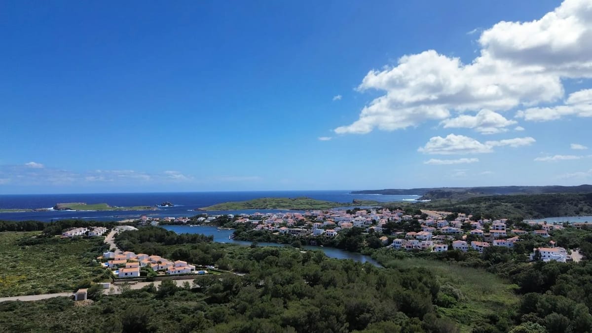 Amazing 7BR House w/ Swimming Pool in Menorca