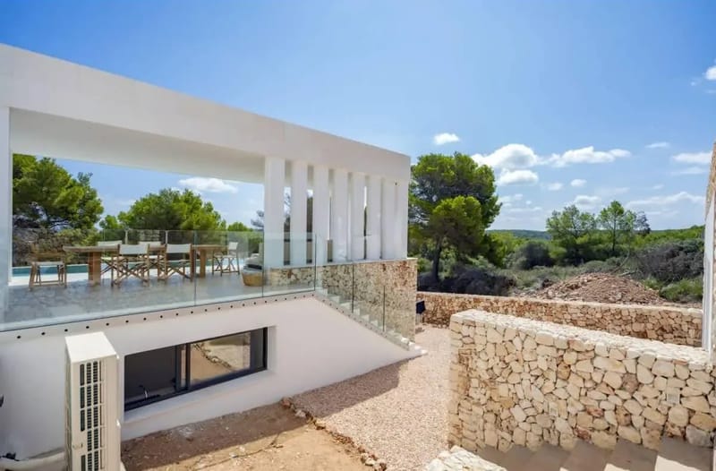 Amazing 7BR House w/ Swimming Pool in Menorca