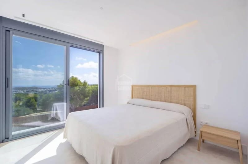 Amazing 7BR House w/ Swimming Pool in Menorca