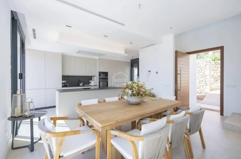 Amazing 7BR House w/ Swimming Pool in Menorca