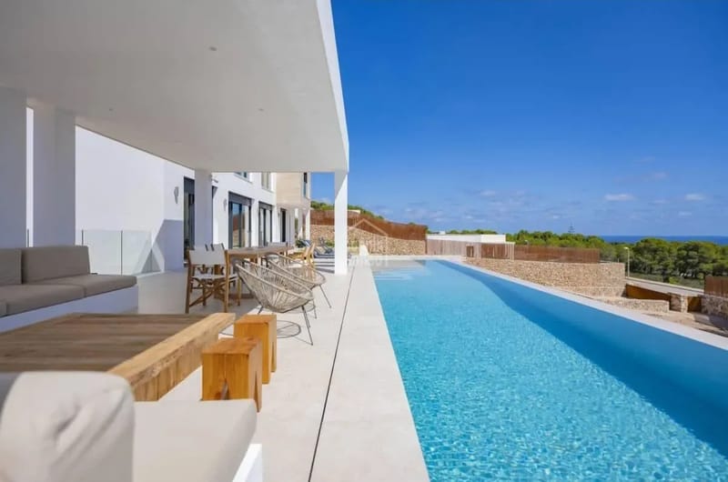 Amazing 7BR House w/ Swimming Pool in Menorca