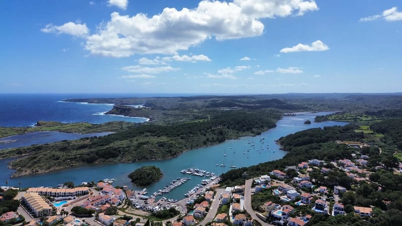 Amazing 7BR House w/ Swimming Pool in Menorca