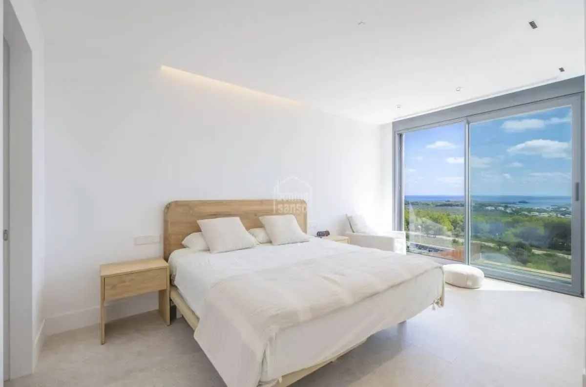 Amazing 7BR House w/ Swimming Pool in Menorca